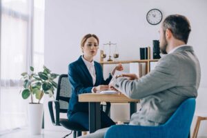 When to Consult a Lawyer: Signs You Shouldn’t Ignore